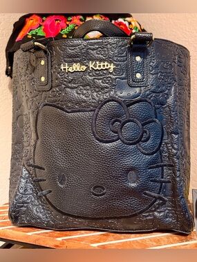 Hello Kitty Black lounge fly  Tote Bag